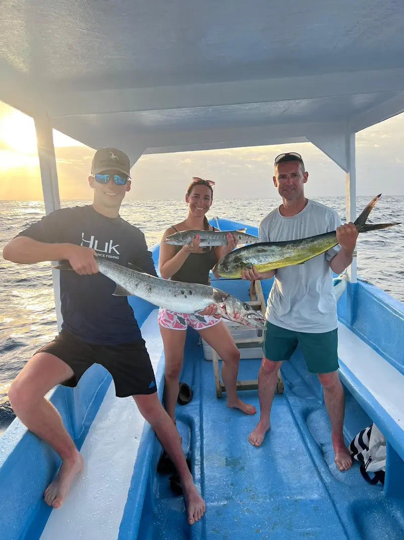 Excursión de Pesca en Roatán – Aventura de Pesca en Alta Mar y en Arrecifes